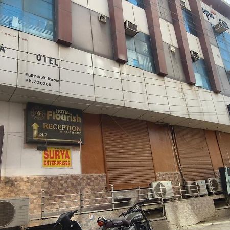 Surya Hotel Sirsa Luaran gambar