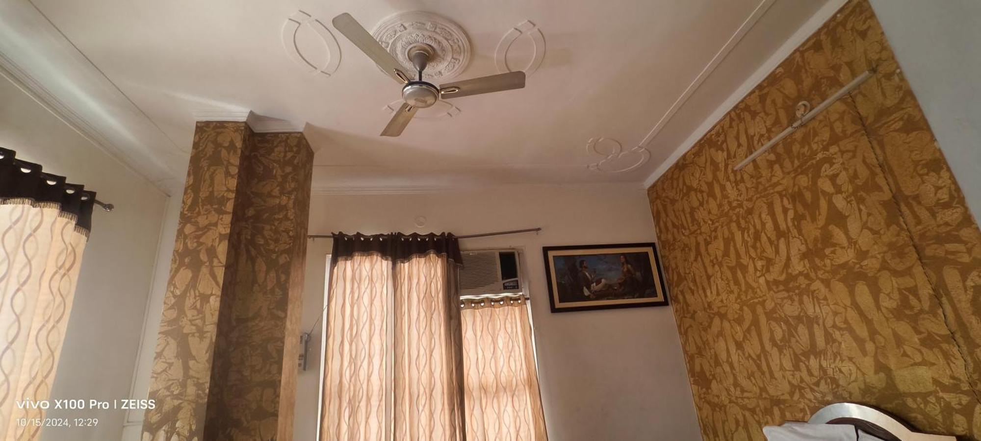 Surya Hotel Sirsa Bilik gambar