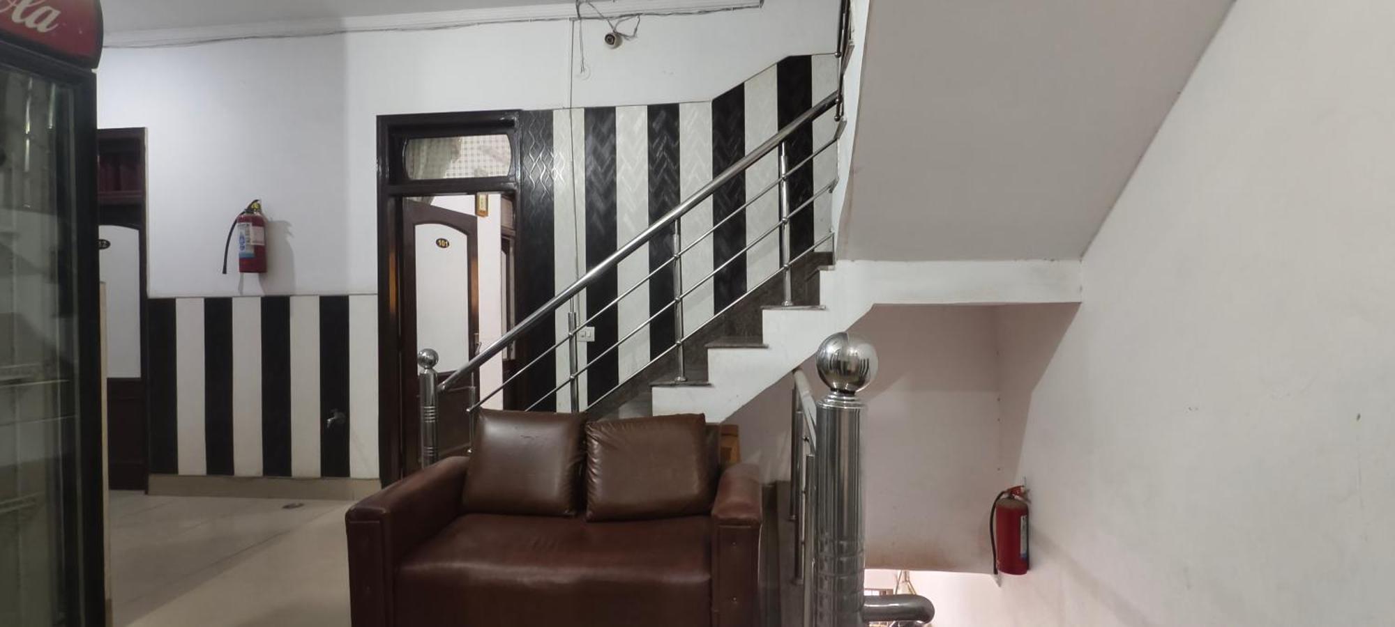 Surya Hotel Sirsa Luaran gambar