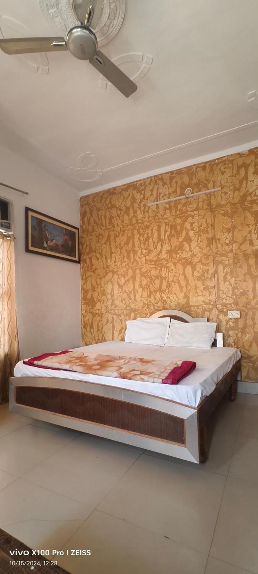 Surya Hotel Sirsa Luaran gambar